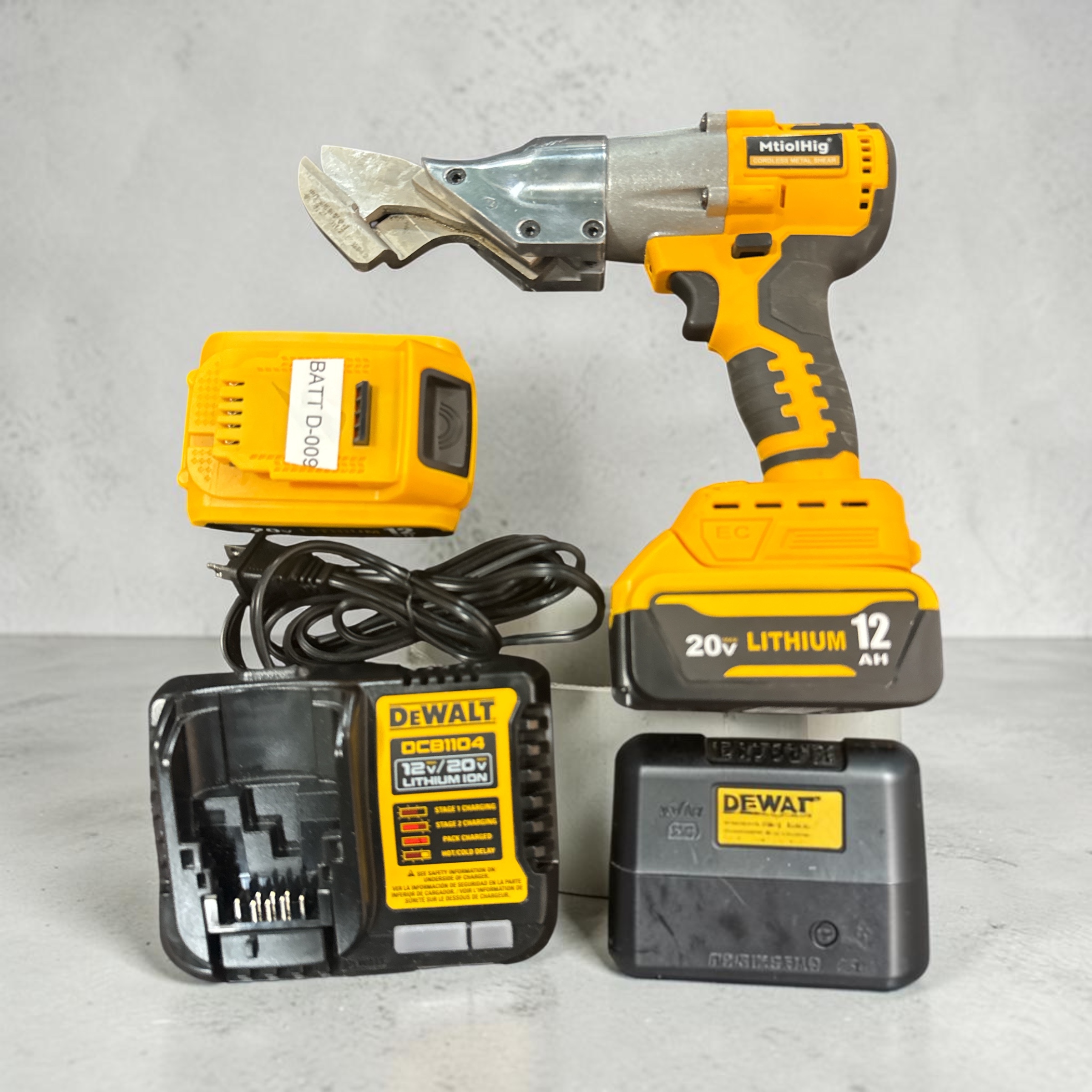 Cordless Electric Shear – 20V, 2 Batteries & Charger SRT-0116 Cordless Electric Shear – 20V, 2 Batteries & Charger SRT-0116