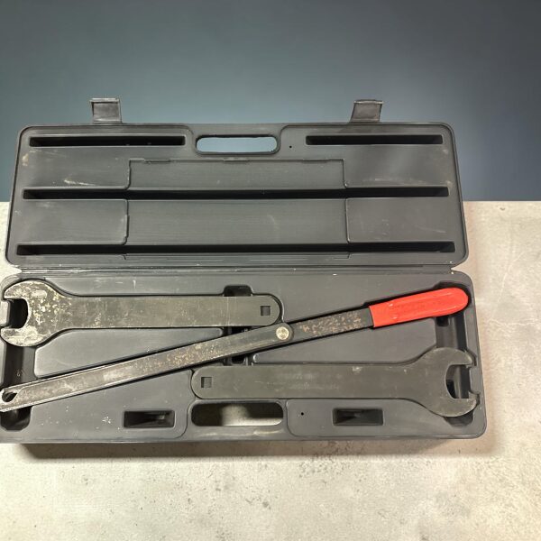 KD Tools Fan Clutch Removal Tool – Automotive Service Set SRT-0210
