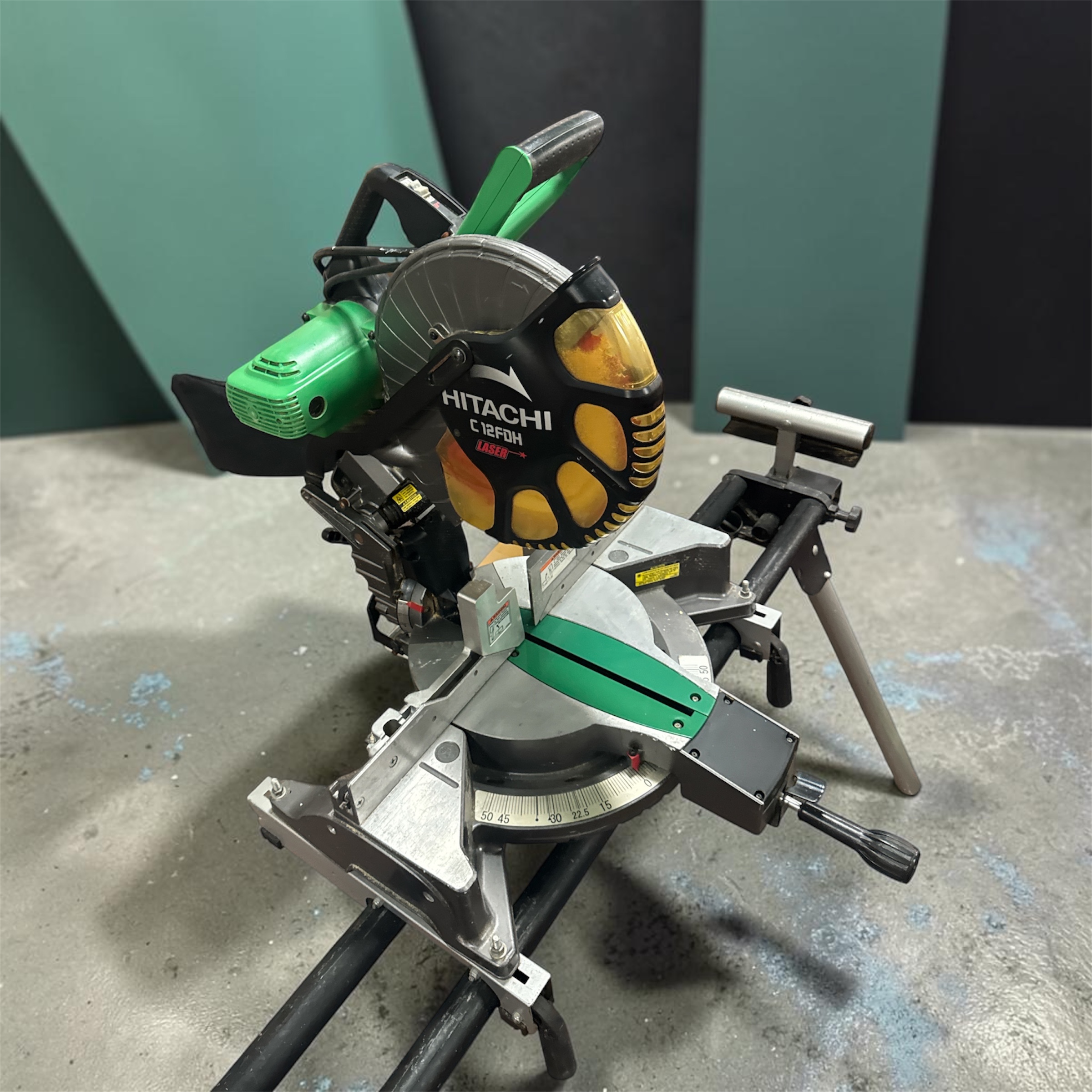 Hitachi 12″ Compound Miter Saw w/ Stand (Non‑Sliding) SRT-0050 Hitachi 12″ Compound Miter Saw w/ Stand (Non‑Sliding) SRT-0050