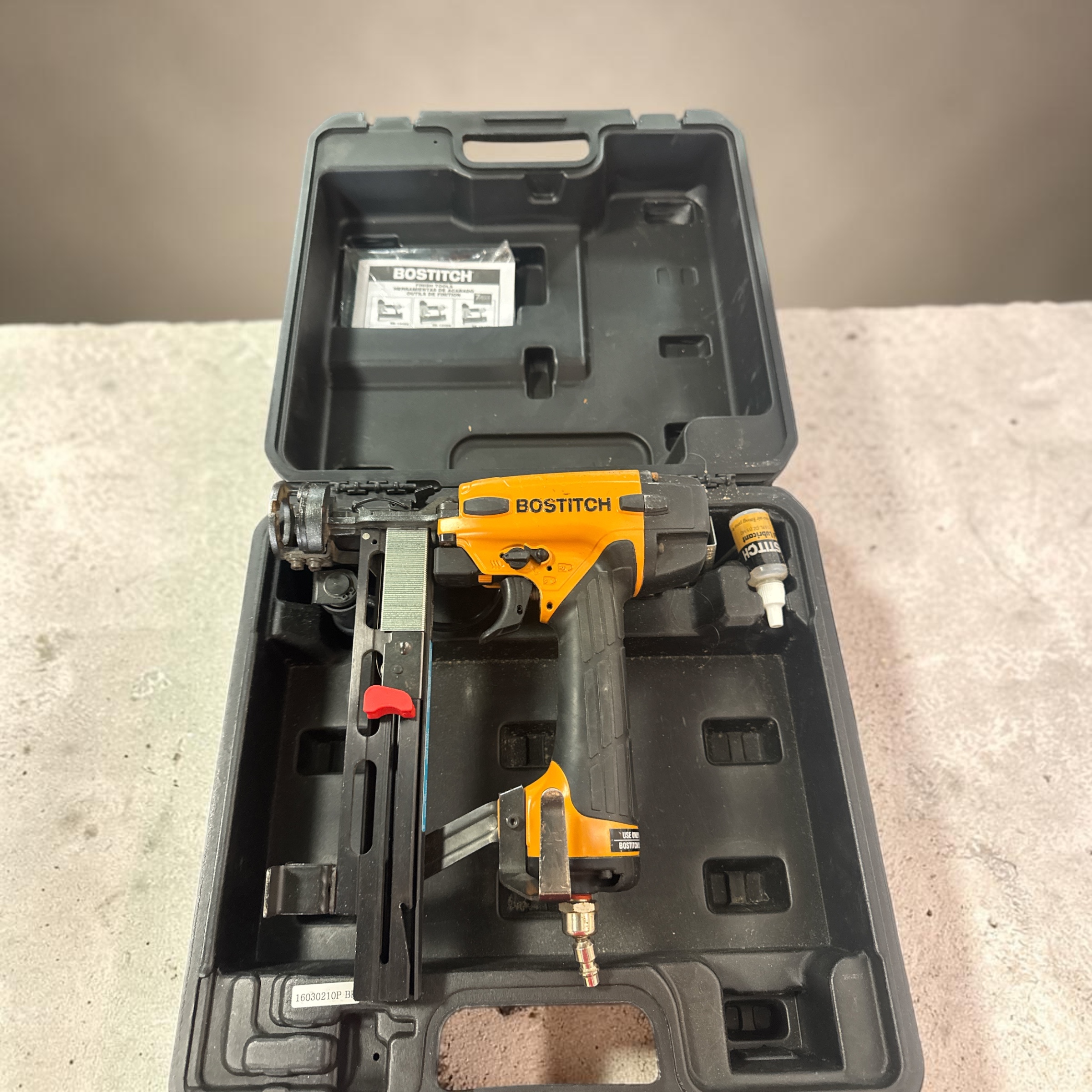 Bostitch Cap Nailer SRT-0016 Bostitch Cap Nailer SRT-0016